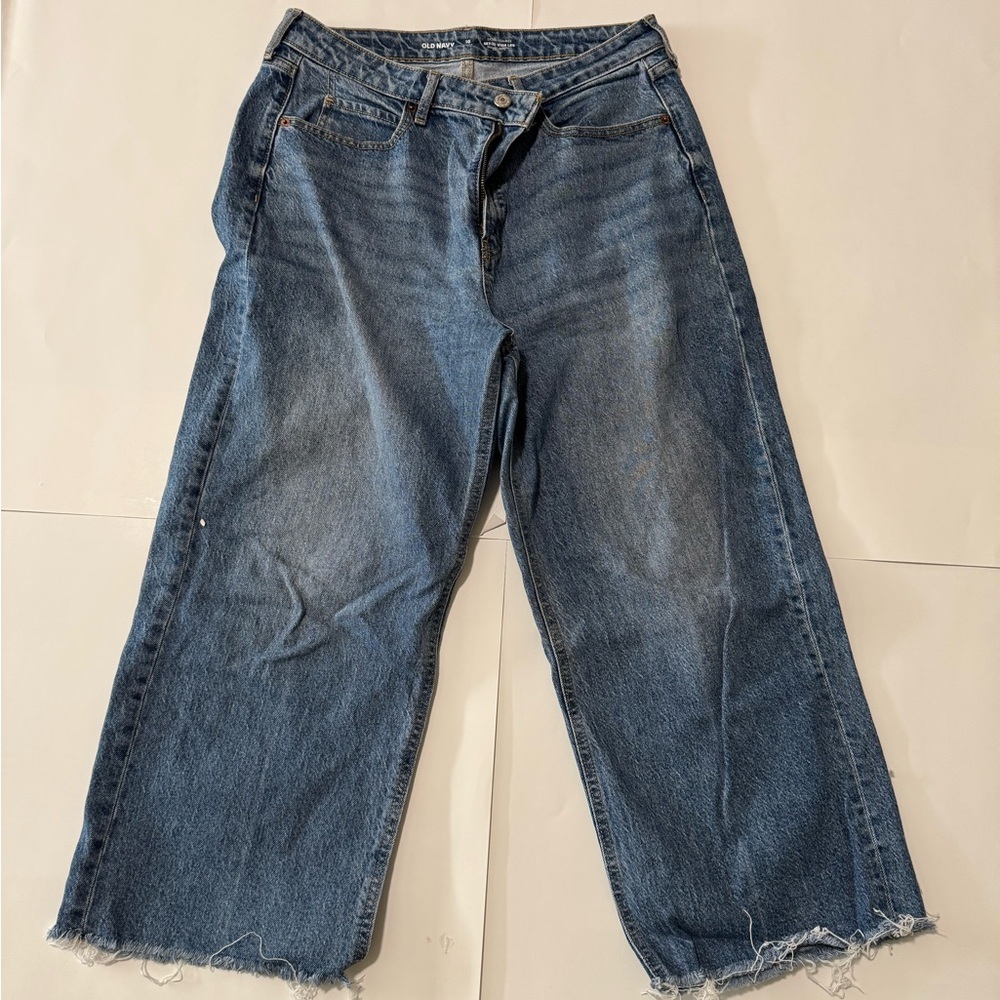 Old Navy Medium Blue Wide-Leg Frayed Hem Jeans